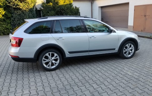 Škoda Octavia Scout 01