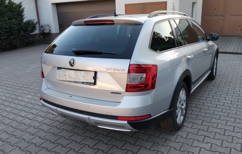 Škoda Octavia Scout 03