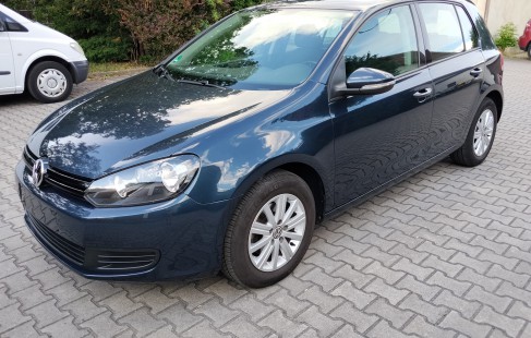 Volkswagen Golf 01