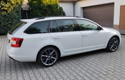 Škoda Octavia RS 03