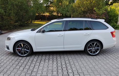 Škoda Octavia RS 05