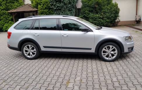 Škoda Octavia Scout 05