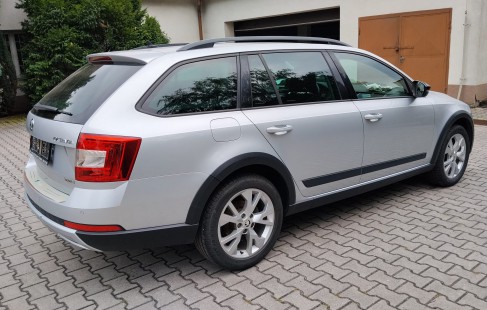 Škoda Octavia Scout 08