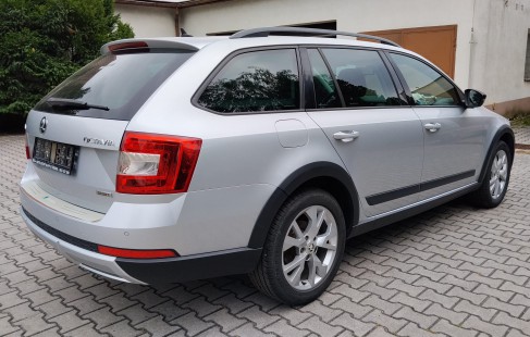 Škoda Octavia Scout 09