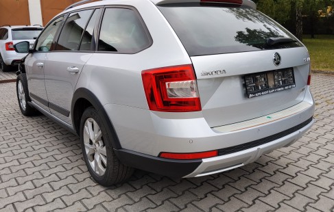 Škoda Octavia Scout 10