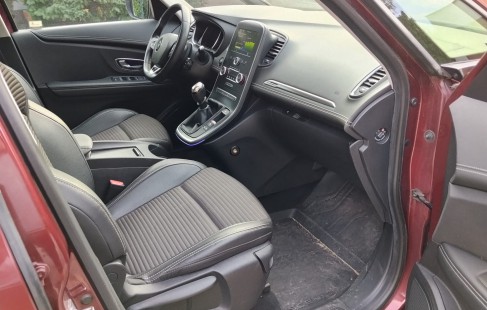 Renault Scenic 10